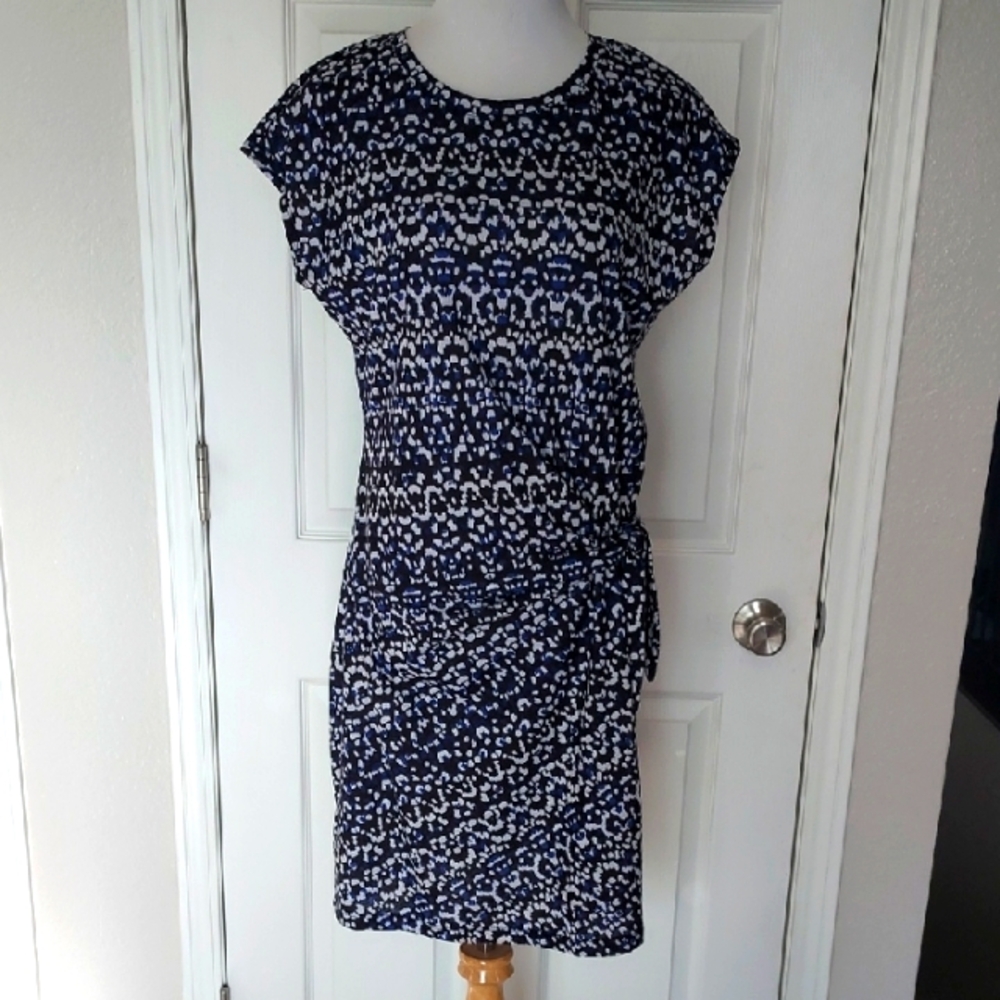 Nicole Miller Blue and White Patterned Dress